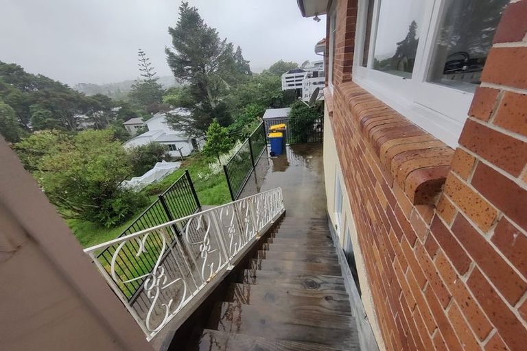 Photo of property in 207 Titirangi Road, Titirangi, Auckland, 0604