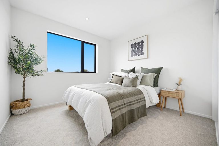 Photo of property in 6 Sails Road, Hobsonville, 0616