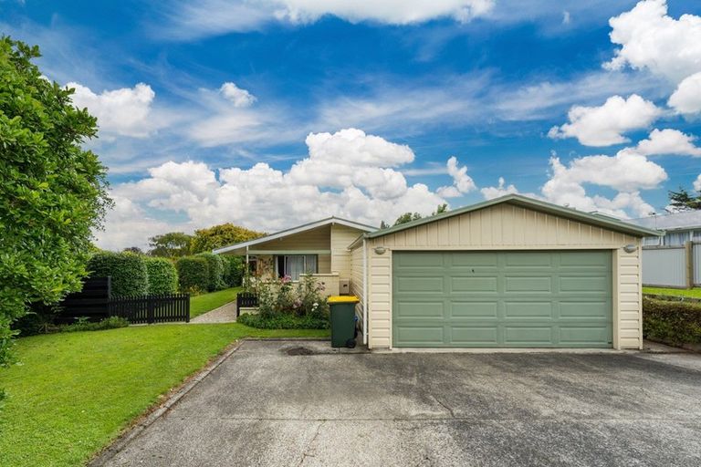 Photo of property in 10 Tirita Street, Kawaha Point, Rotorua, 3010