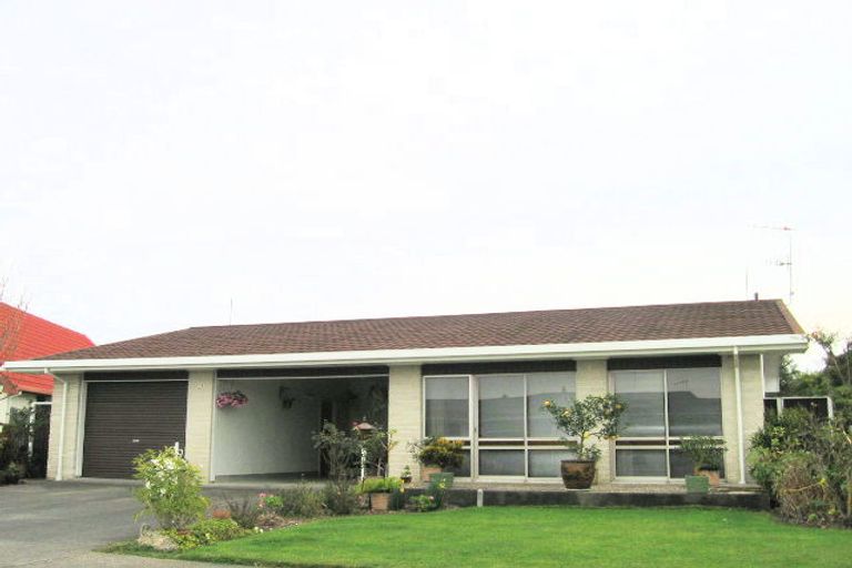 Photo of property in 23 Chester Street, Taradale, Napier, 4112