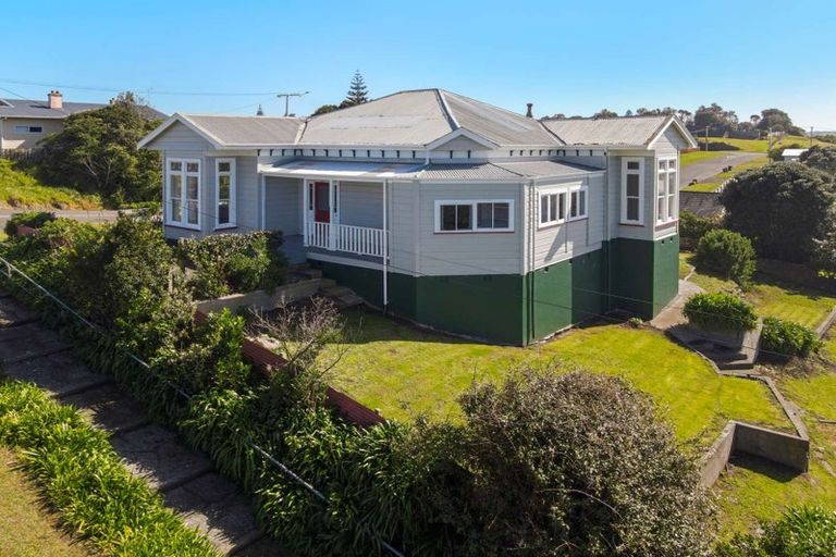 Photo of property in 20 Cambridge Street, Patea, 4520