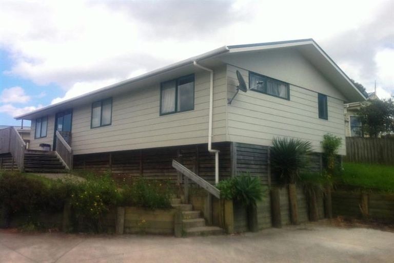 Photo of property in 10 Kaponga Crescent, New Lynn, Auckland, 0600