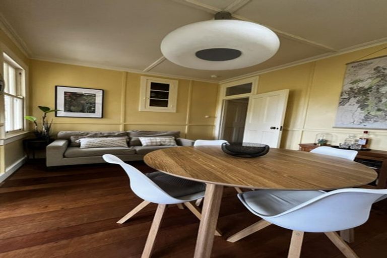 Photo of property in 35 Glenbervie Terrace, Thorndon, Wellington, 6011