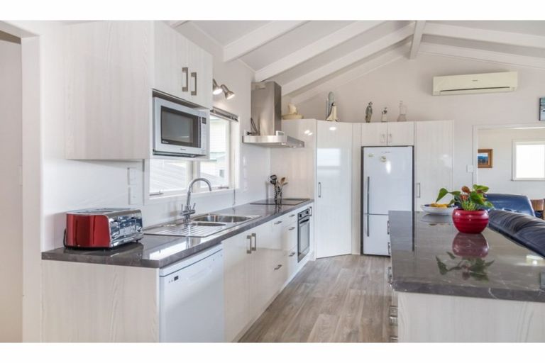 Photo of property in 46 Brightside Road, Stanmore Bay, Whangaparaoa, 0932