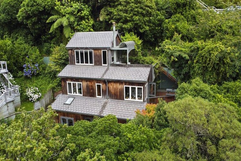 Photo of property in 16 Mairangi Road, Wadestown, Wellington, 6012