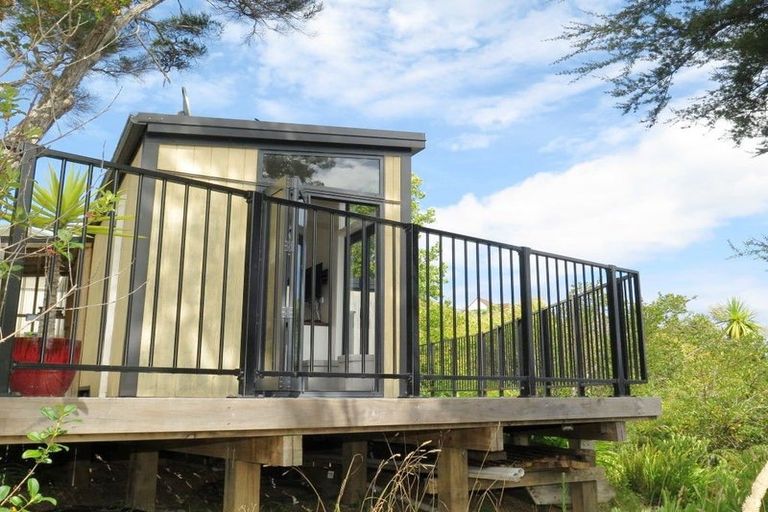 Photo of property in 10 Cross Street, Raglan, 3225