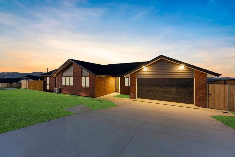 Photo of property in 2 Viv Green Place, Pokeno, 2402