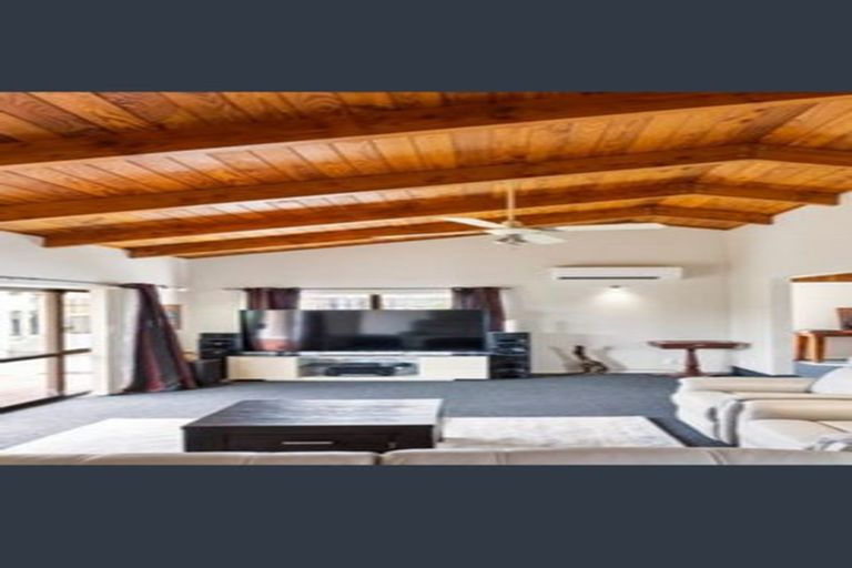 Photo of property in 2/62 Weymouth Road, Manurewa, Auckland, 2102