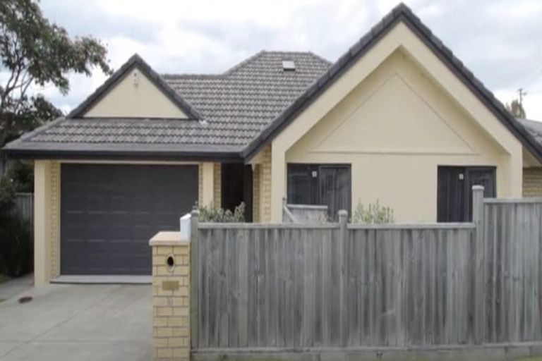 Photo of property in 62 Waitaki Street, Henderson, Auckland, 0612