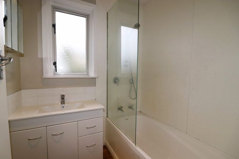 Photo of property in 26 Torrens Road, Hillmorton, Christchurch, 8024