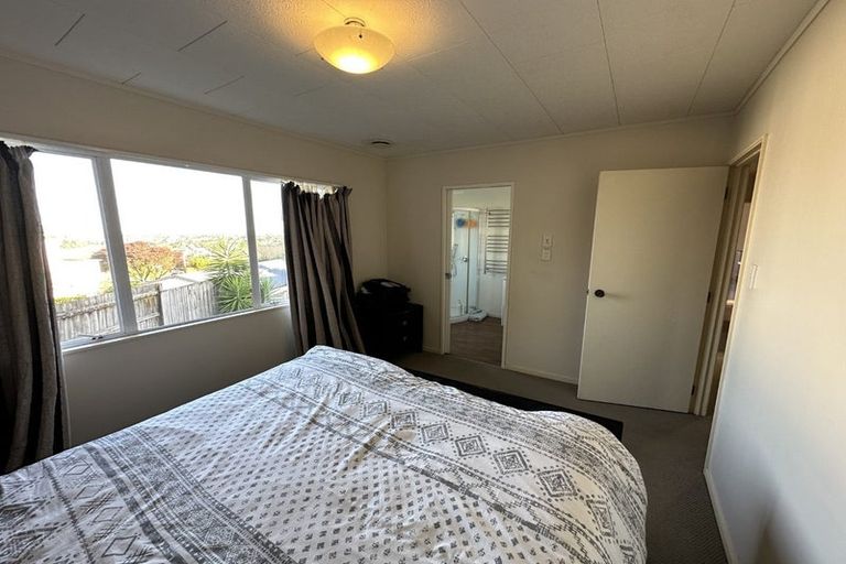 Photo of property in 3 Rubens Lane, West Harbour, Auckland, 0618