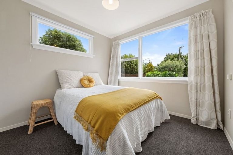 Photo of property in 8 Martbern Crescent, Bishopdale, Christchurch, 8053