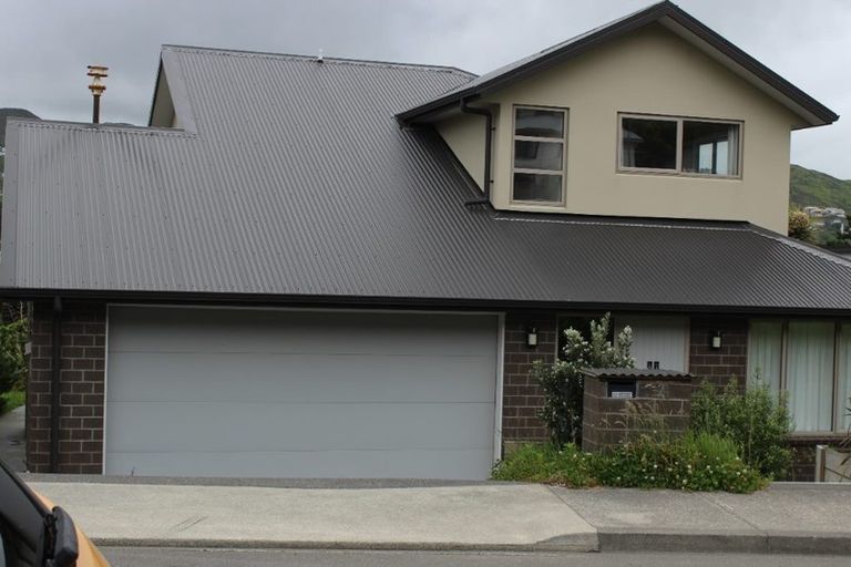 Photo of property in 24 Cresswell Place, Johnsonville, Wellington, 6037