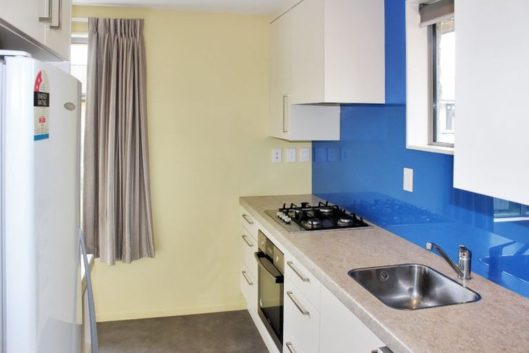 Photo of property in 2/39b Oakhampton Street, Hornby, Christchurch, 8042