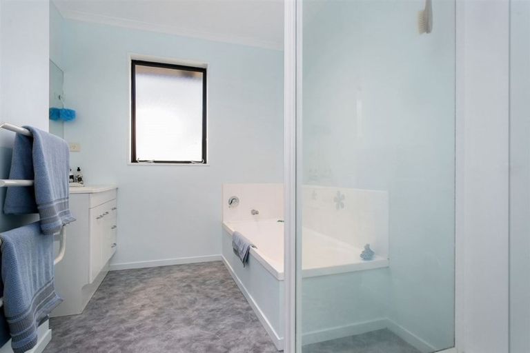 Photo of property in 7 Alba Place, Cambridge, 3434