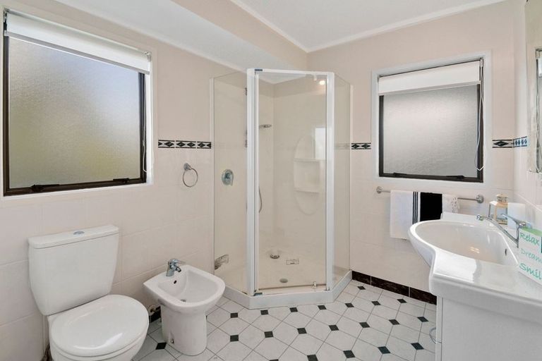 Photo of property in 81 St Annes Crescent, Wattle Downs, Auckland, 2103