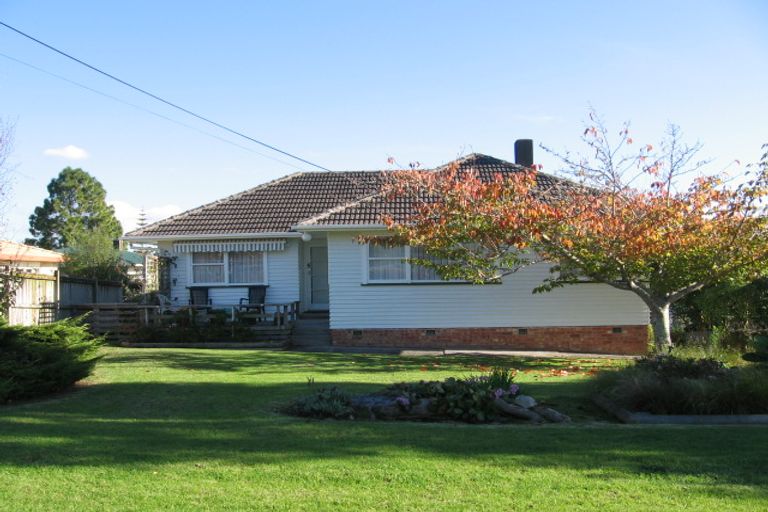 Photo of property in 112 Flanshaw Road, Te Atatu South, Auckland, 0610