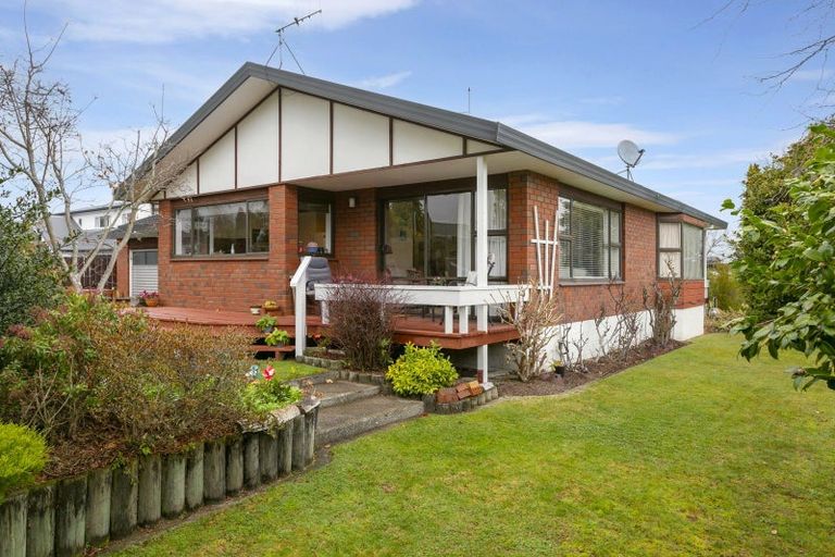 Photo of property in 5 Clarke Grove, Richmond Heights, Taupo, 3330