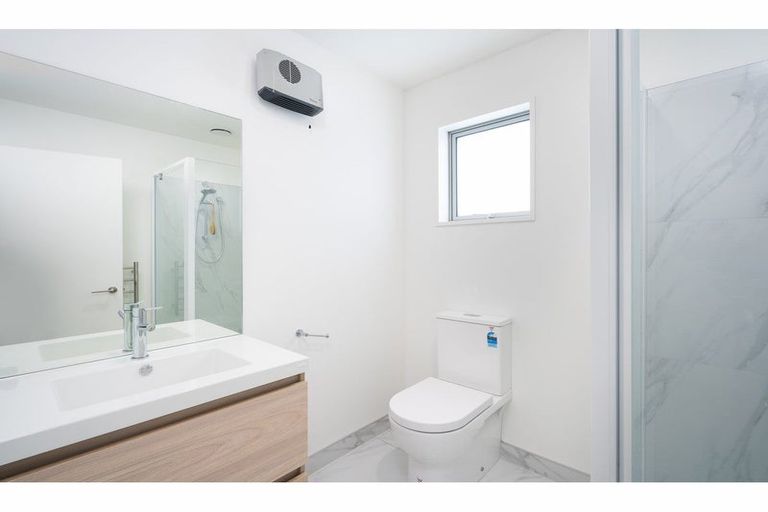 Photo of property in 5/51 Hills Road, Edgeware, Christchurch, 8013