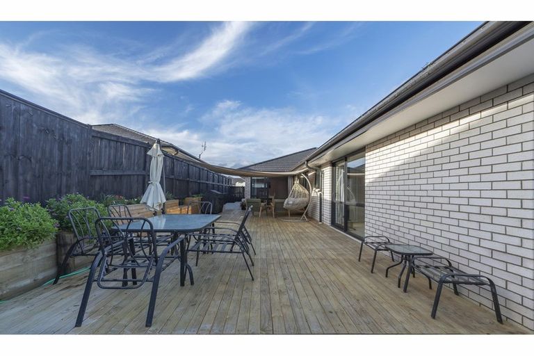 Photo of property in 8 Calder Crescent, Pokeno, 2402