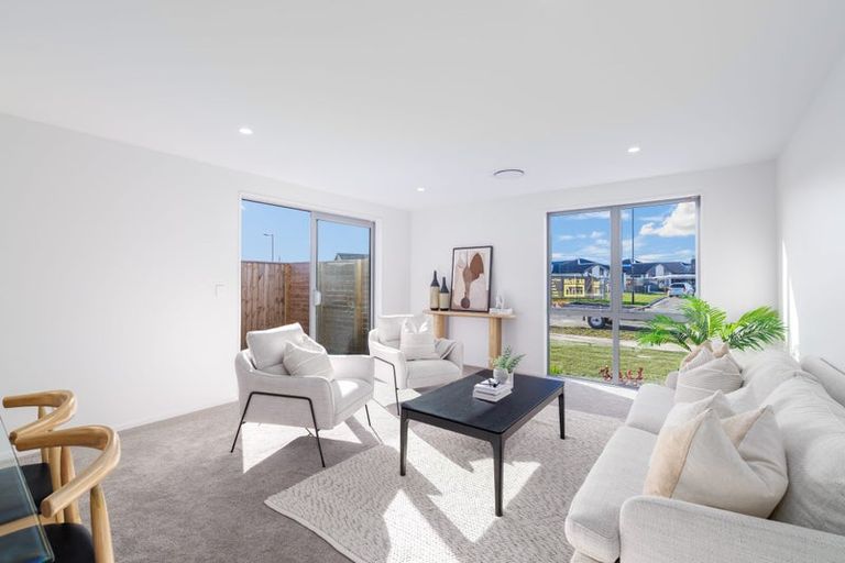 Photo of property in 8 Waterford Farm Road, Halswell, Christchurch, 8025