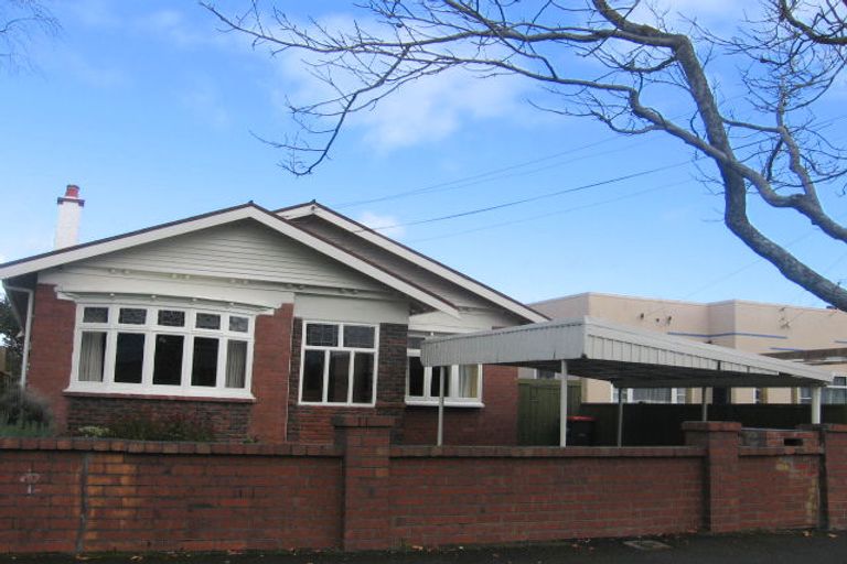 Photo of property in 139 Whites Line East, Waiwhetu, Lower Hutt, 5010