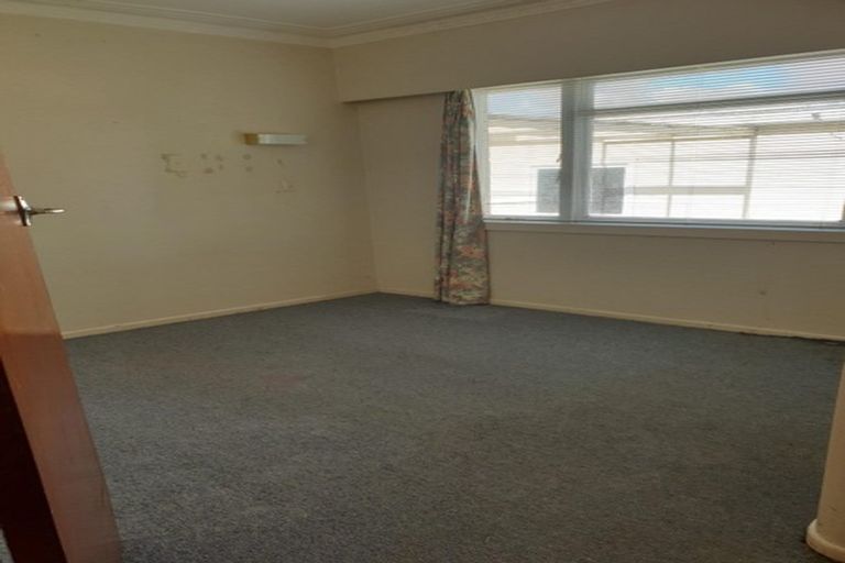 Photo of property in 1/67 Clevedon Road, Papakura, 2110