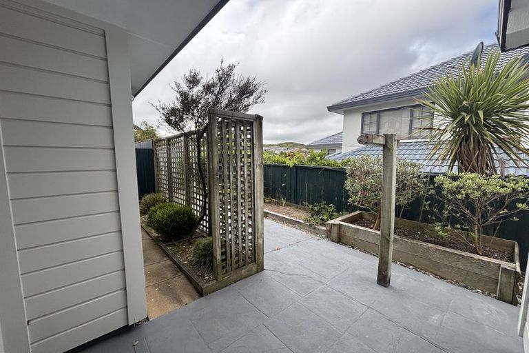 Photo of property in 18 Derry Hill, Churton Park, Wellington, 6037