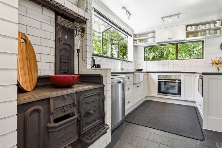 Photo of property in 25 Ratanui Road, Paraparaumu, 5032