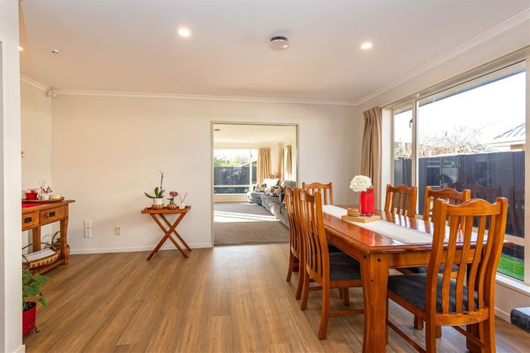 Photo of property in 2/14 Bentley Street, Russley, Christchurch, 8042