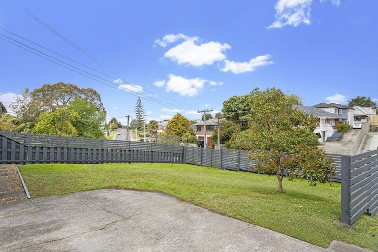 Photo of property in 1/38 Divich Avenue, Te Atatu South, Auckland, 0610