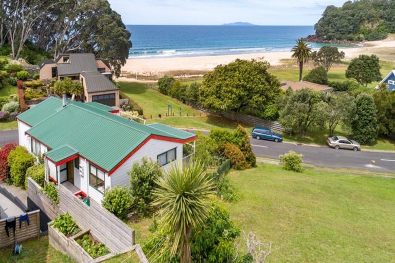 Photo of property in 121 Bambury Place, Onemana, Whangamata, 3691