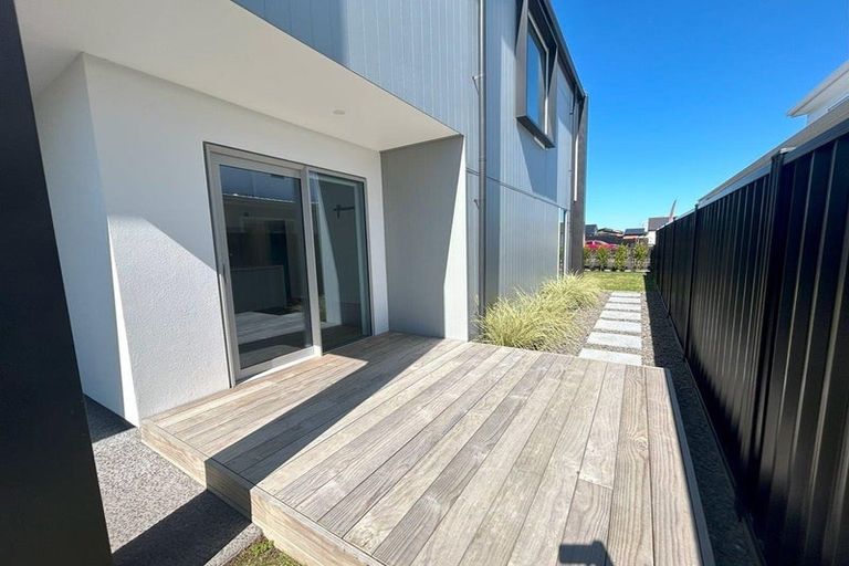 Photo of property in 21 Bill Miller Drive, Papamoa, 3118
