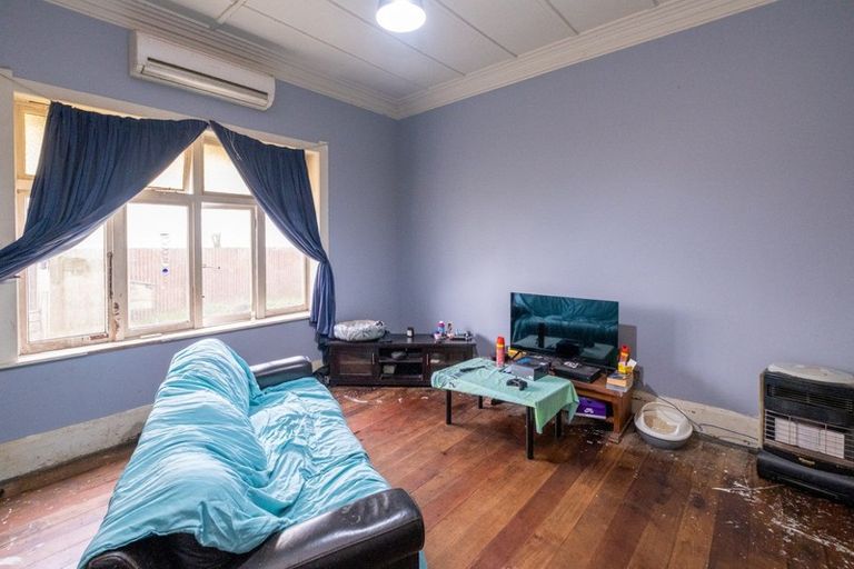 Photo of property in 60 Collins Street, Hawera, 4610