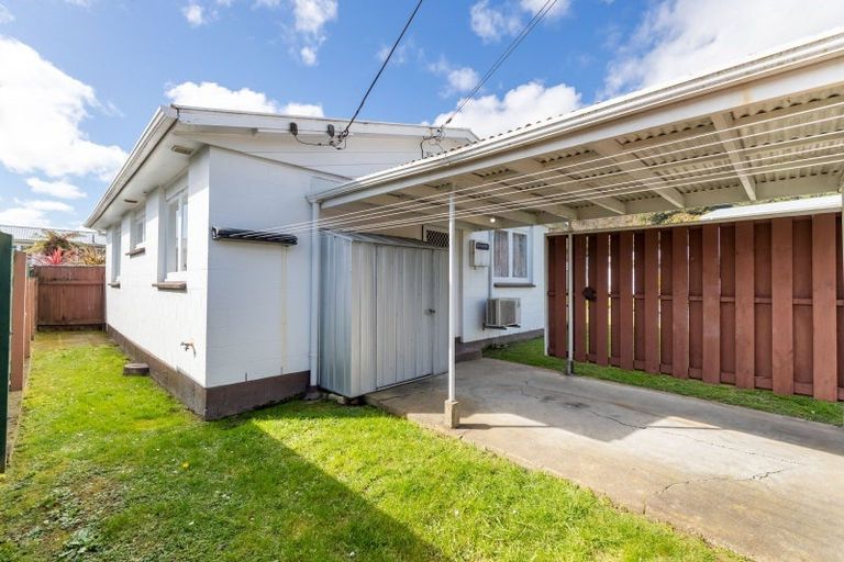 Photo of property in 15 Mangaroa Hill Road, Maoribank, Upper Hutt, 5018