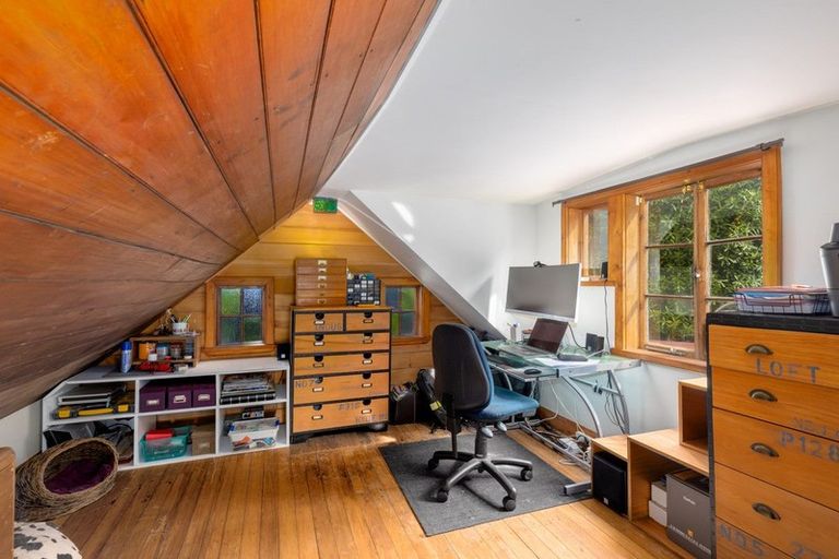 Photo of property in 38 Voelas Road, Lyttelton, 8082