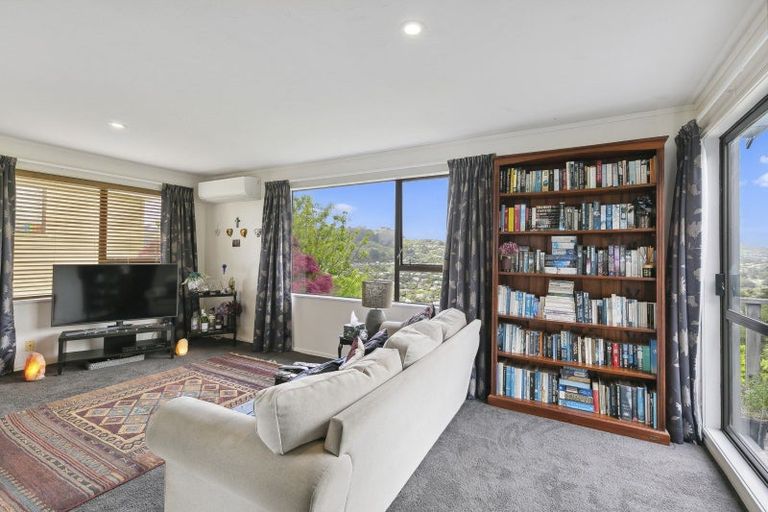 Photo of property in 21 Admiralty Street, Crofton Downs, Wellington, 6035