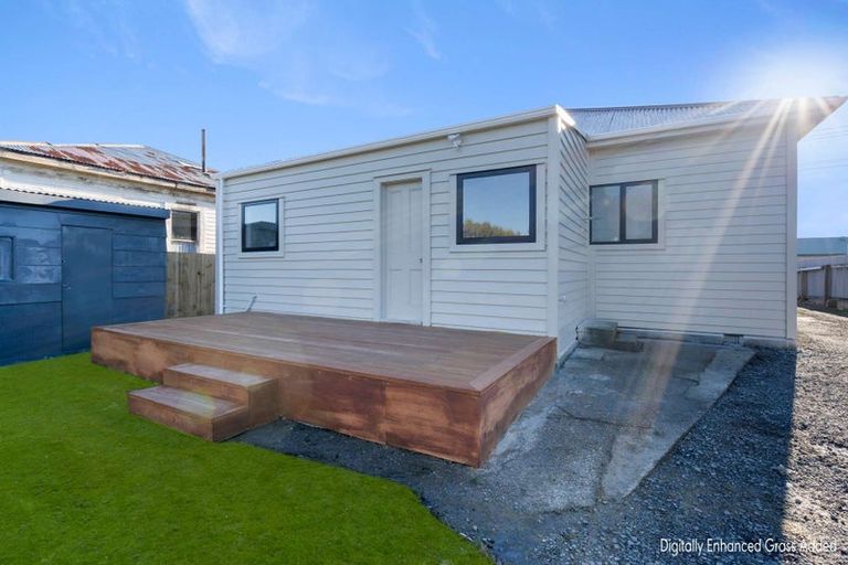 Photo of property in 11 Mcquarrie Street, Kingswell, Invercargill, 9812