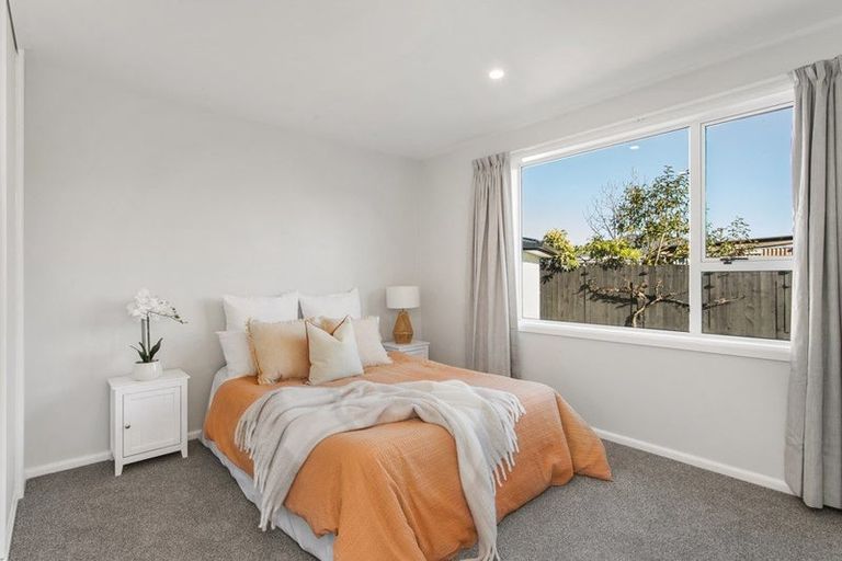 Photo of property in 14 Ron Place, Bishopdale, Christchurch, 8051