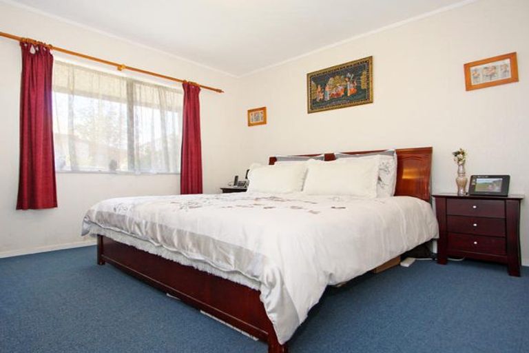 Photo of property in 2/14 Leven Lane, Totara Heights, Auckland, 2105