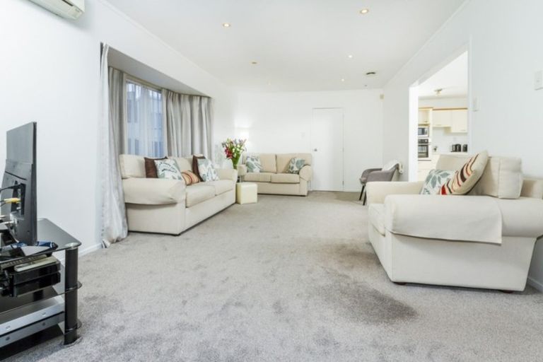 Photo of property in 1/97 Matipo Road, Mairangi Bay, Auckland, 0630