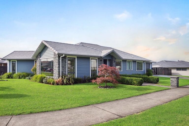 Photo of property in 53 Pohutukawa Parade, Riverhead, 0820