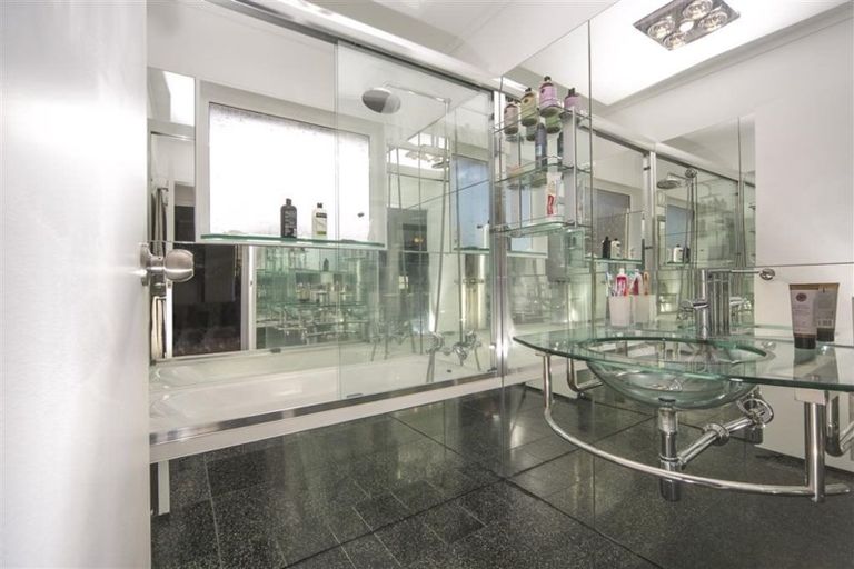 Photo of property in 12/31 Blease Street, New Lynn, Auckland, 0600