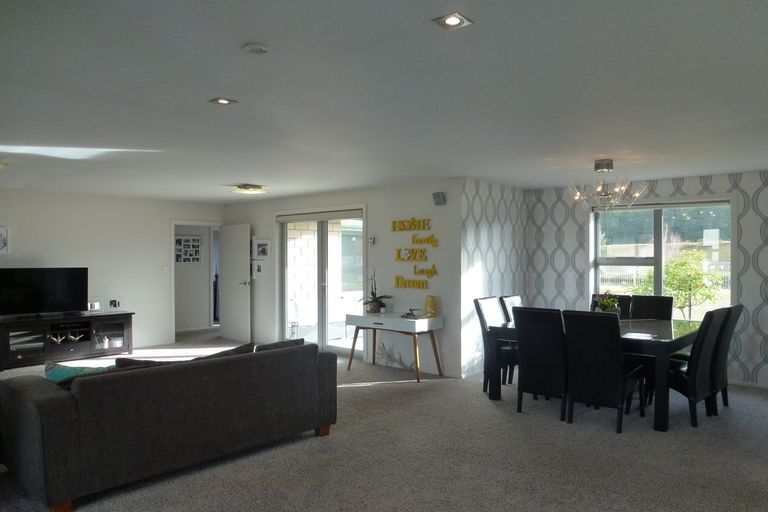 Photo of property in 18 Briar Crescent, Alexandra, 9320