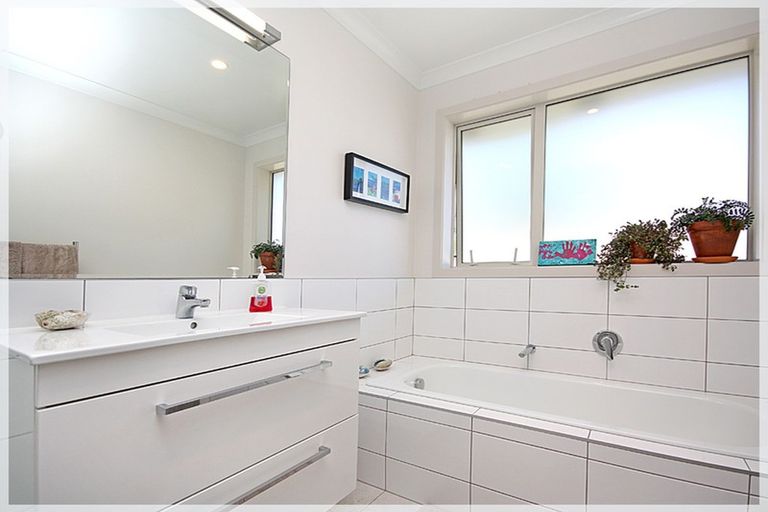 Photo of property in 9 Godwit Court, Foxton Beach, Foxton, 4815