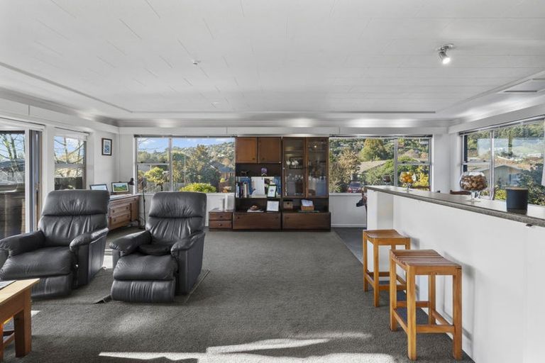 Photo of property in 1 Gunns Crescent, Cashmere, Christchurch, 8022