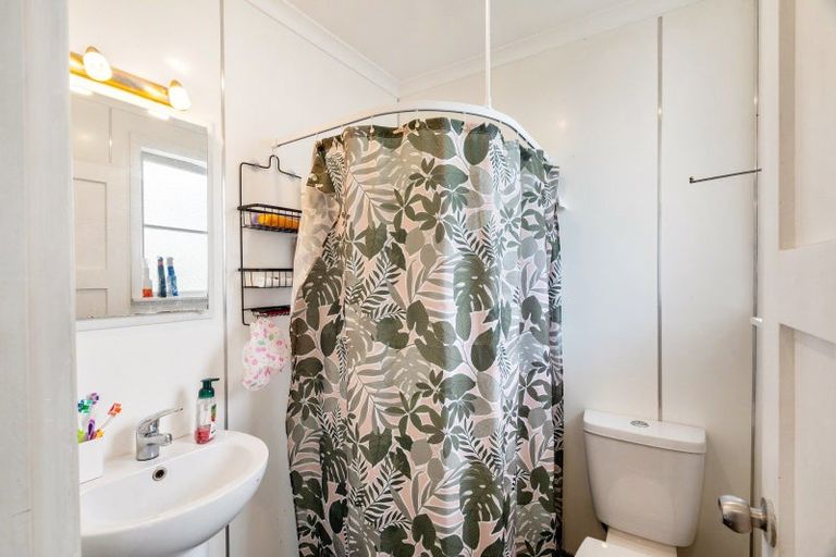 Photo of property in 41 Barker Road, Marewa, Napier, 4110