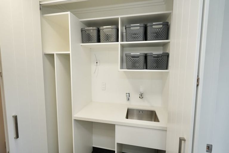 Photo of property in 27 Rosalie Terrace, Kelvin Grove, Palmerston North, 4414