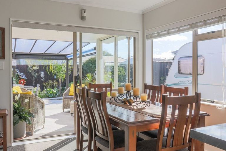 Photo of property in 19 Edgewater Grove, Whakatane, 3120