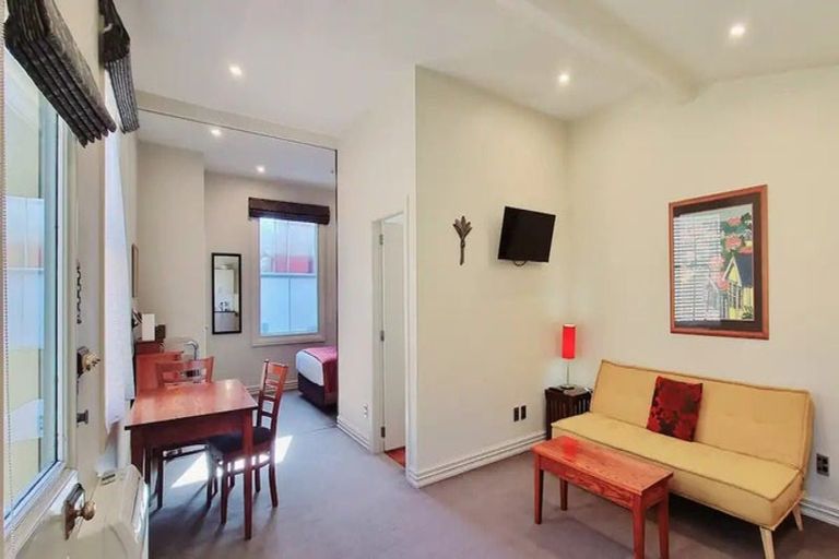 Photo of property in 5 Tonks Grove, Te Aro, Wellington, 6011